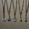 Halsband i tenn