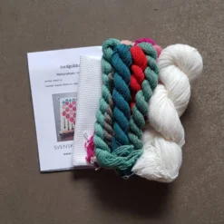 Jordgubbar, broderikit