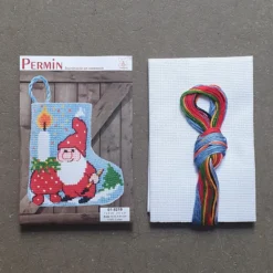 Julstrumpa mini, tomte med ljus, broderikit