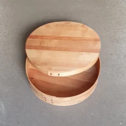 Knäckebrödsskrin, björk