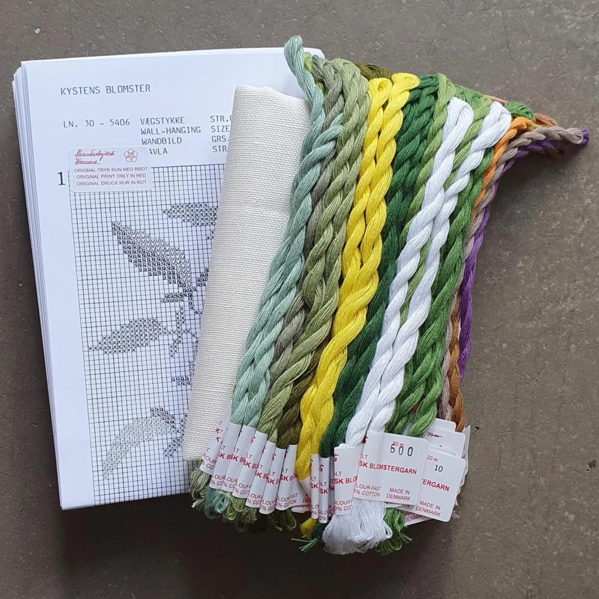 Kustens blomster, broderikit
