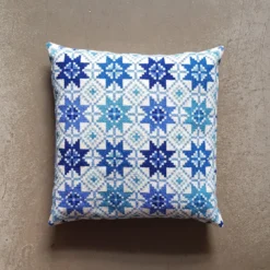 Lillis Stjärnor blå, broderikit