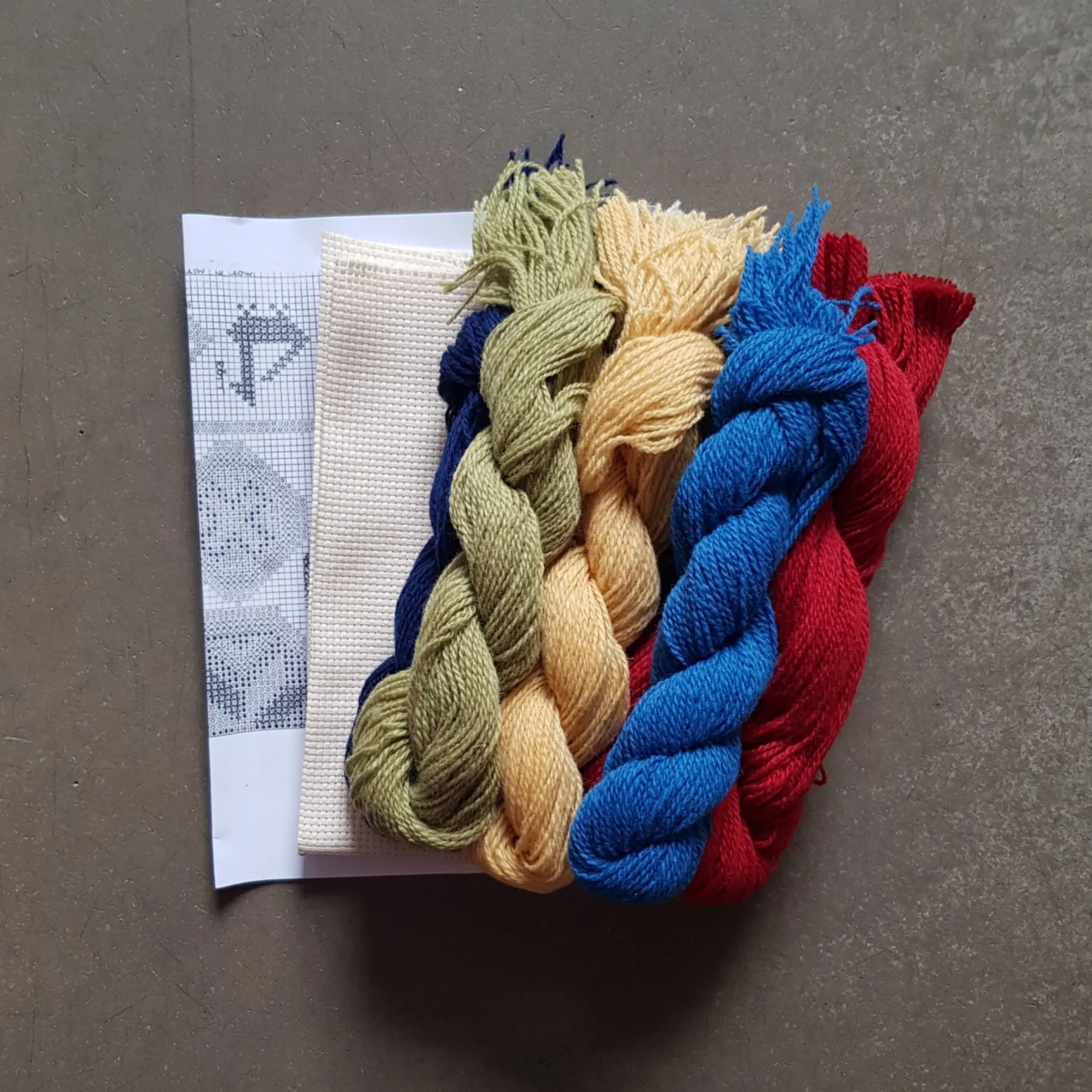 Långkudde / Carinas Kudde, broderikit