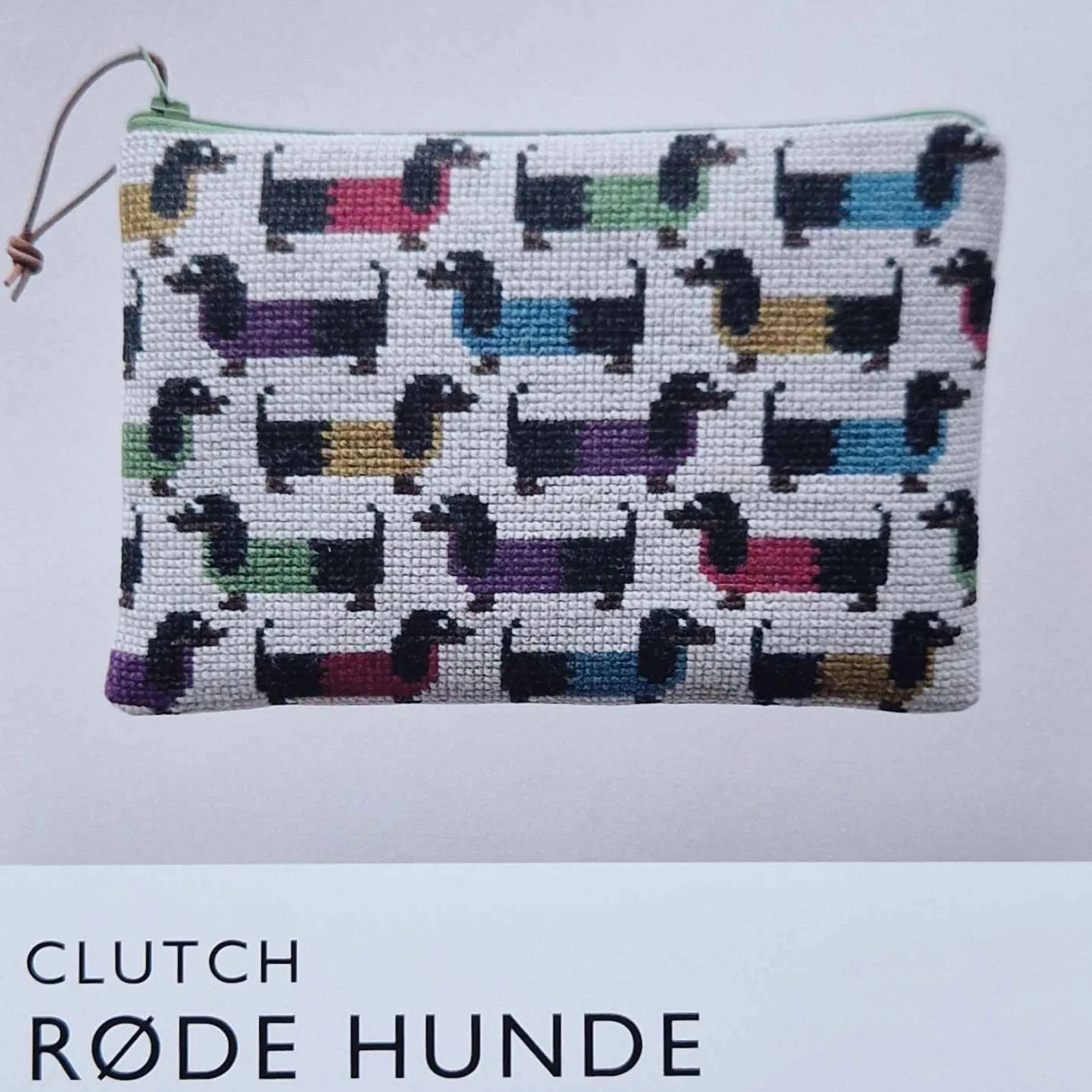 Röde Hund, broderikit börs