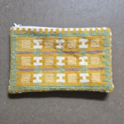 Rut gul, broderikit