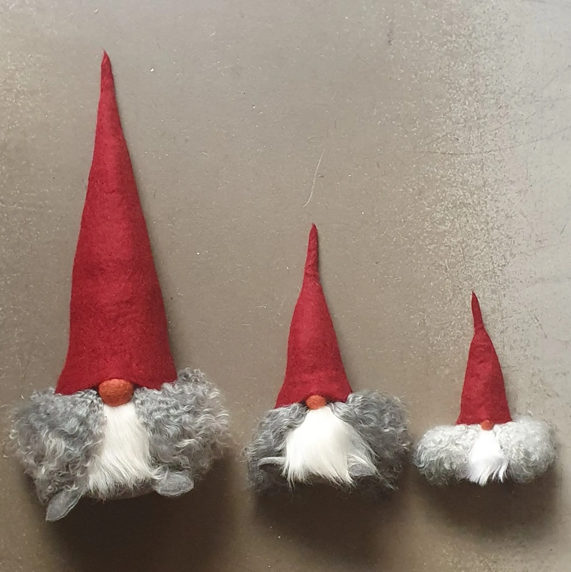 Tomte med tovad luva